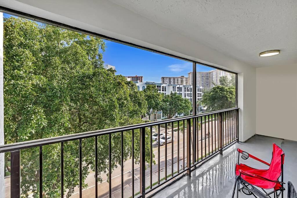 One Bedroom Steps Away From The Beach! Съни Айлс Бийч Екстериор снимка